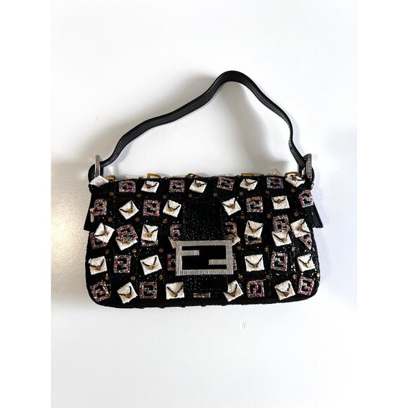 Fendi Valentines’ day limited edition lover letter baguette - Picture 2 of 7